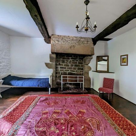 Les Gites De La Cabache Montaigu-les-Bois Zewnętrze zdjęcie